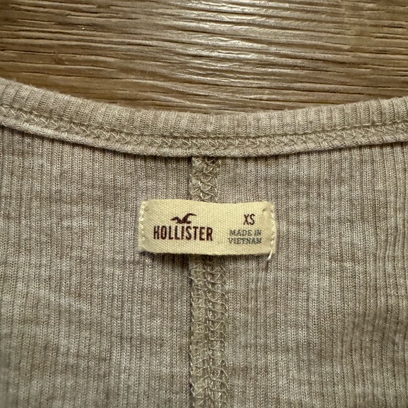 HOLLISTER Women’s Long Sleeve Lace Henley - Picture 3 of 3